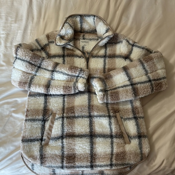 Women’s Abercrombie & Fitch Qtr Zip Fleece Pullover- Size Medium - Picture 1 of 2